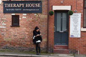 'The results are unbelievable': She spoke highly of the Therapy House clinic and its staff after posing for a snap outside its front.